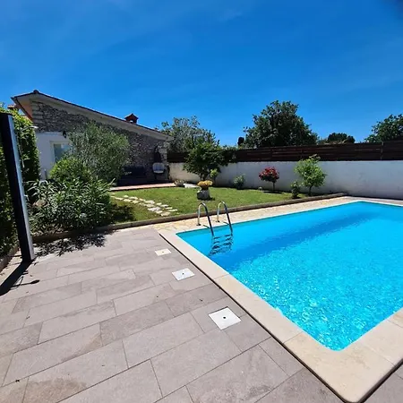 Istrska Kamnita Hisa Soncni Holiday home *