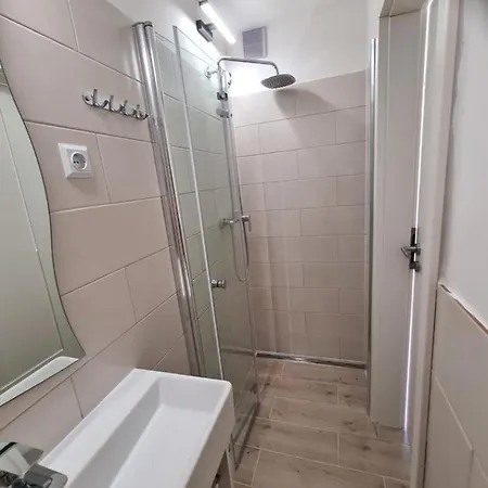 Holiday home Istrska Kamnita Hisa Soncni *