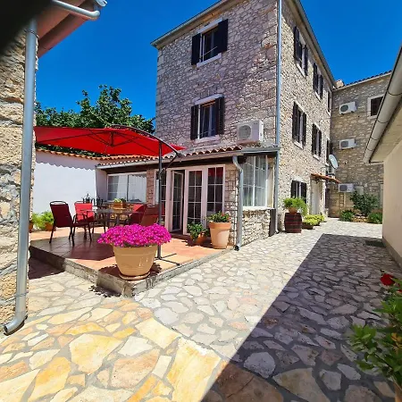 Istrska Kamnita Hisa Soncni Holiday home *
